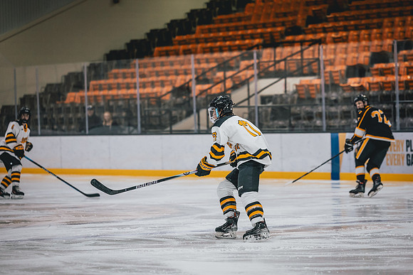 CMHKY vs UWM -100