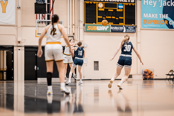 WBB vs STOUT -95
