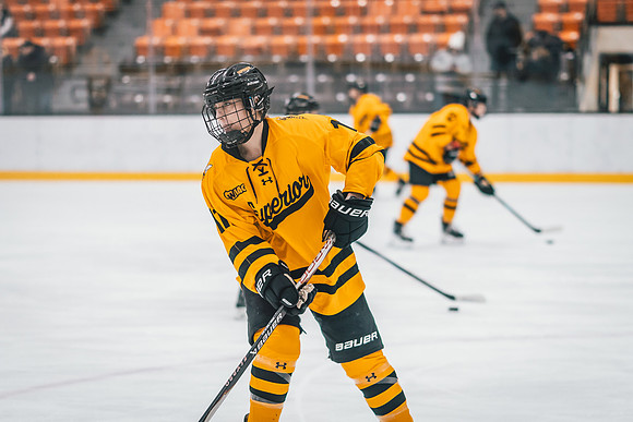 whky vs uwec-24