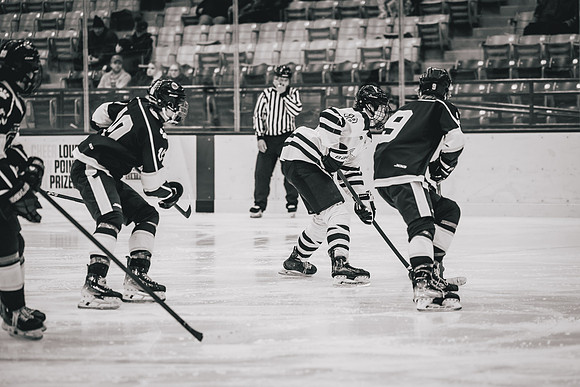 CMHKY vs UWM -84
