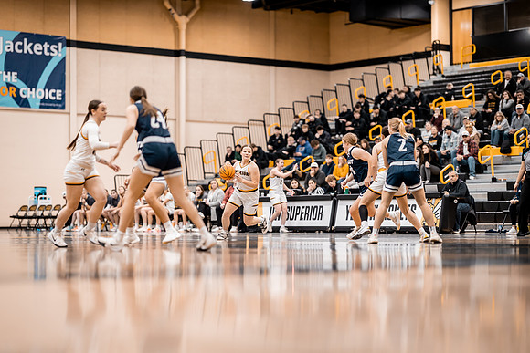 WBB vs STOUT -83