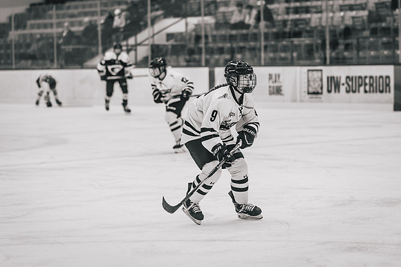 whky vs uwec-122