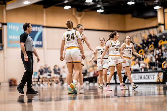 WBB vs STOUT -105