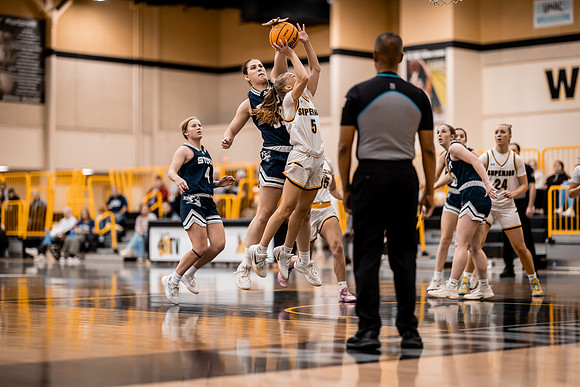 WBB vs STOUT -189