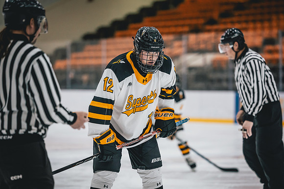 CMHKY vs UWM -111