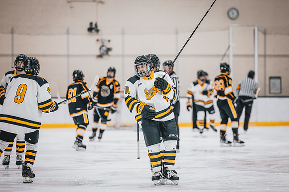 CMHKY vs UWM -104