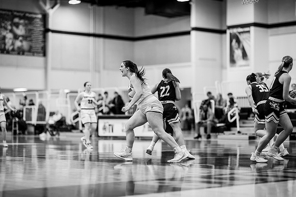 WBB vs STOUT -201