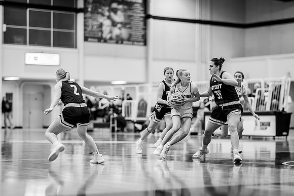WBB vs STOUT -188