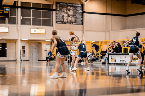 WBB vs STOUT -163