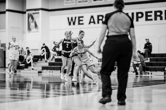 WBB vs STOUT -203