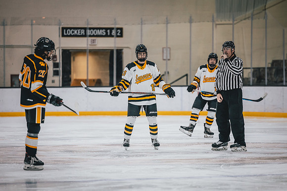 CMHKY vs UWM -106