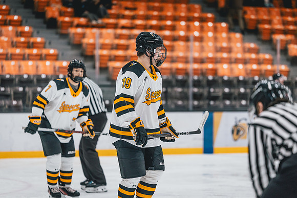 CMHKY vs UWM -44