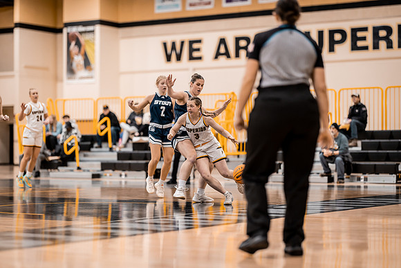 WBB vs STOUT -202