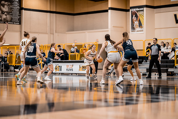 WBB vs STOUT -174