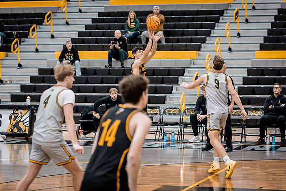 MBB vs SNC -118