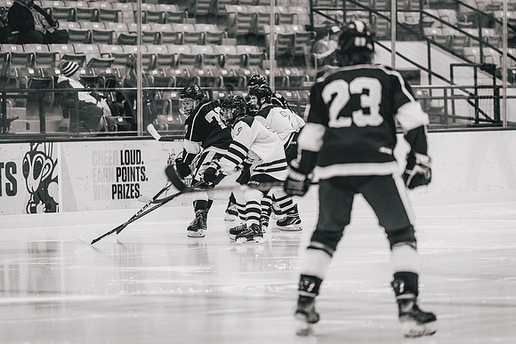 CMHKY vs UWM -22