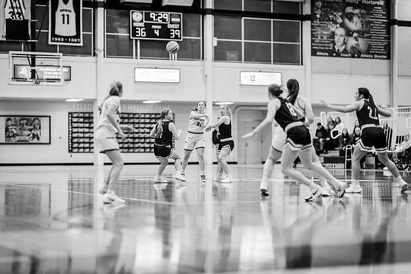 WBB vs STOUT -207