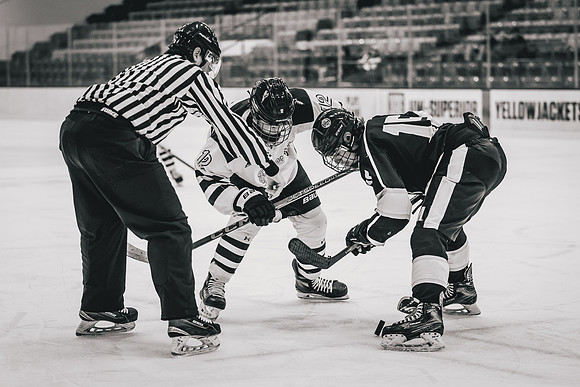 CMHKY vs UWM -160
