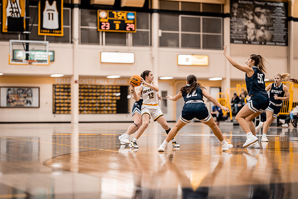 WBB vs STOUT -159