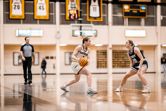 WBB vs STOUT -198