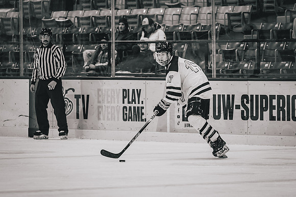 CMHKY vs UWM -163