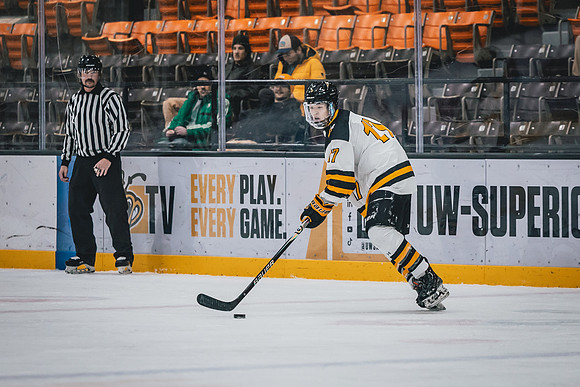 CMHKY vs UWM -162