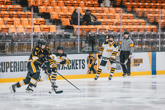 CMHKY vs UWM -24