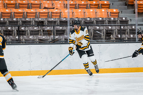 CMHKY vs UWM -7
