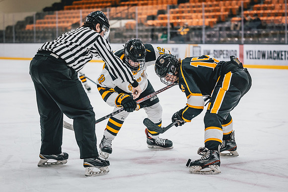 CMHKY vs UWM -159