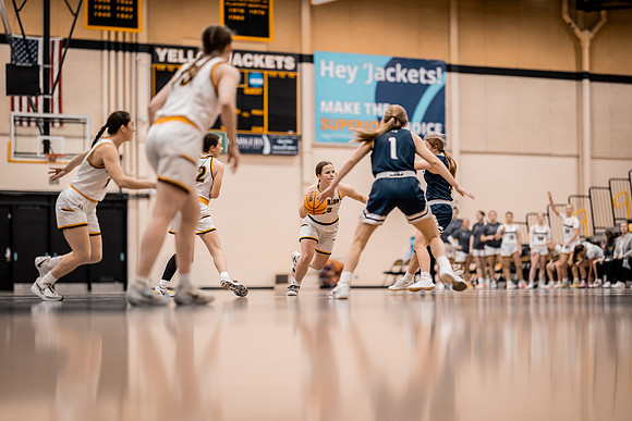 WBB vs STOUT -155