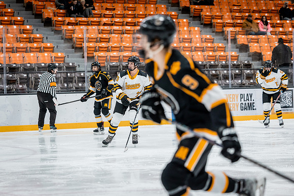CMHKY vs UWM -5
