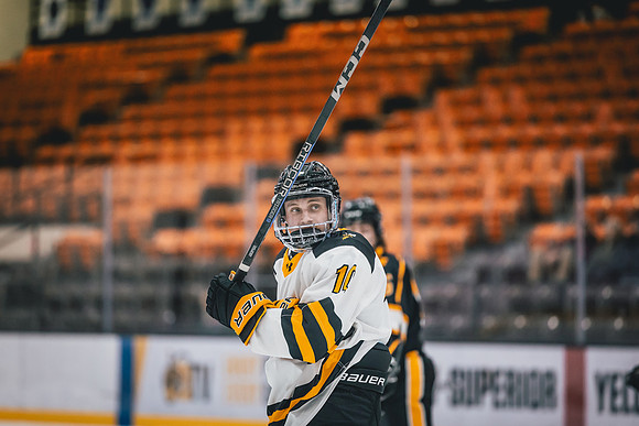 CMHKY vs UWM -164