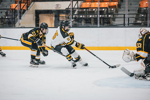 CMHKY vs UWM -141