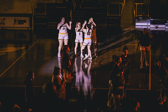 WBB vs STOUT -28