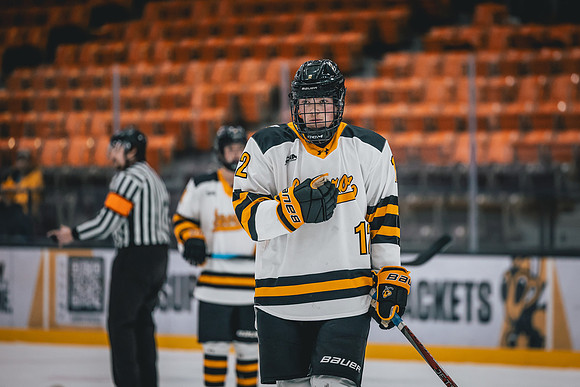 CMHKY vs UWM -155