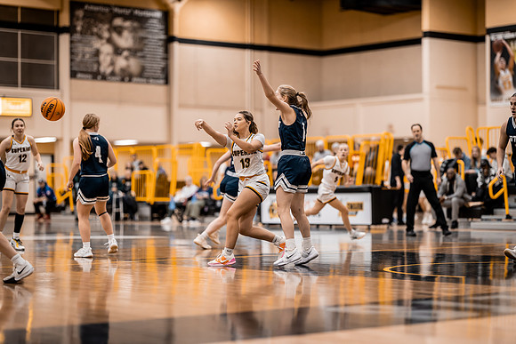 WBB vs STOUT -185
