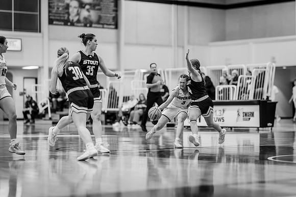 WBB vs STOUT -184