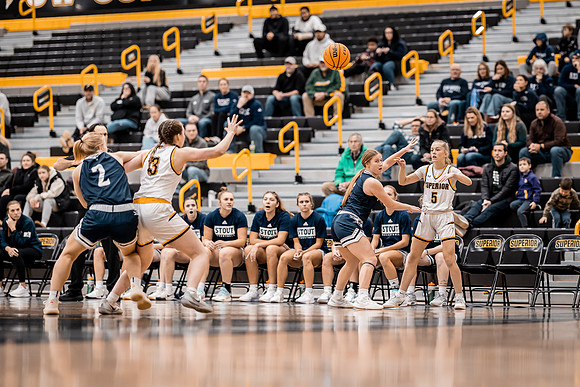 WBB vs STOUT -58