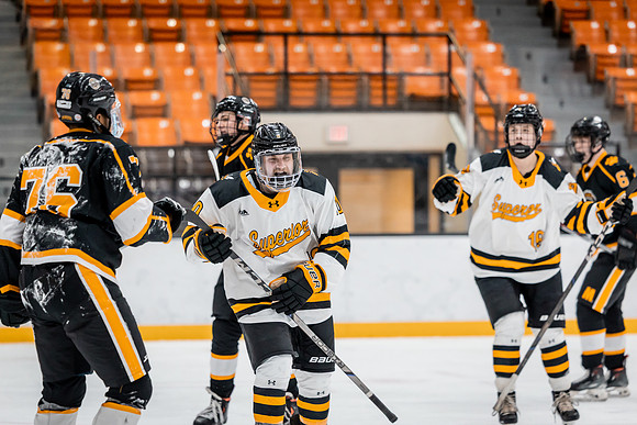 CMHKY vs UWM -15