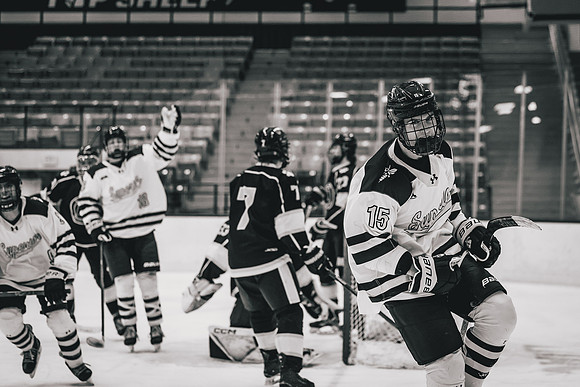 CMHKY vs UWM -147