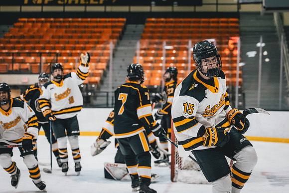 CMHKY vs UWM -146