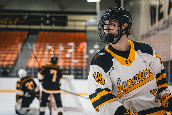 CMHKY vs UWM -152