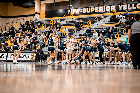 WBB vs STOUT -122