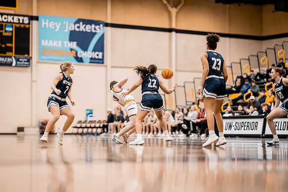 WBB vs STOUT -126