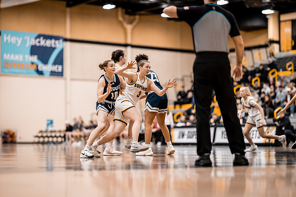WBB vs STOUT -76