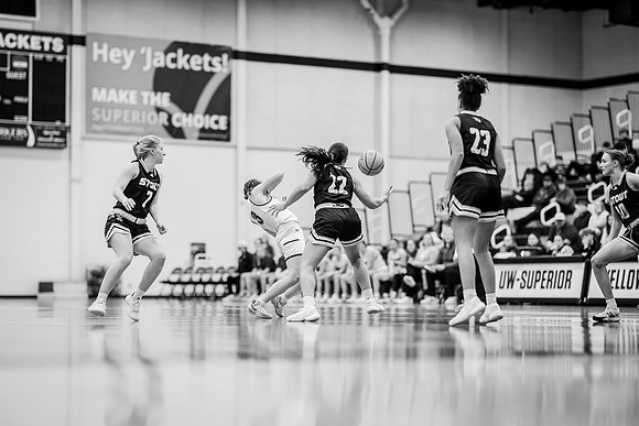 WBB vs STOUT -127