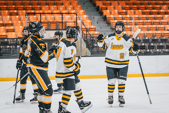 CMHKY vs UWM -61