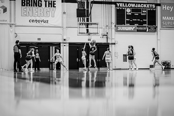 WBB vs STOUT -60