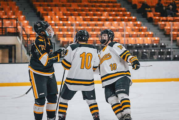 CMHKY vs UWM -63