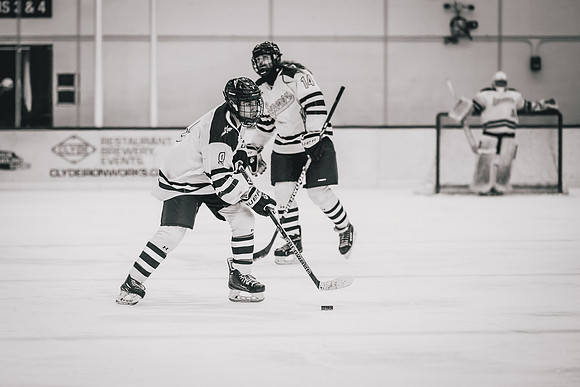 CMHKY vs UWM -121